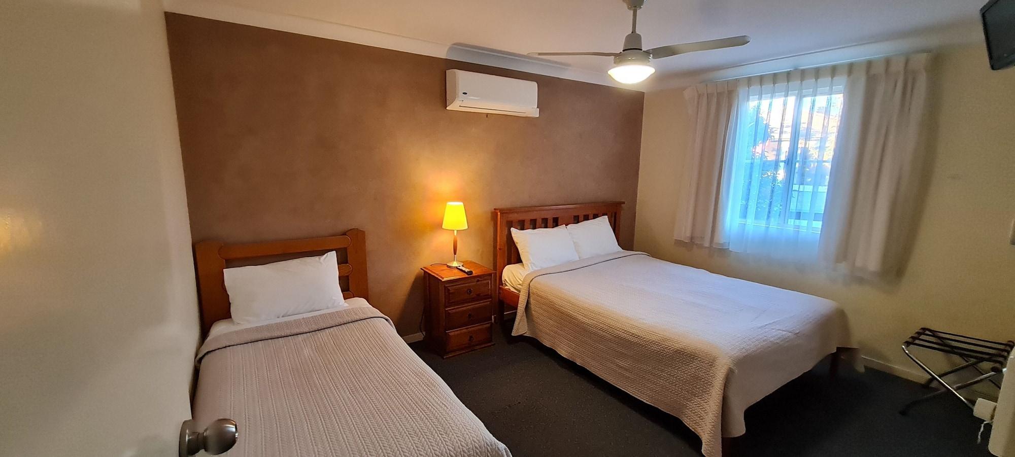 Golf Links Motel 탬워스 외부 사진